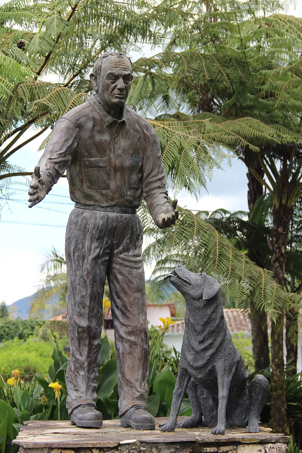Gilberto Echeverri Mejía