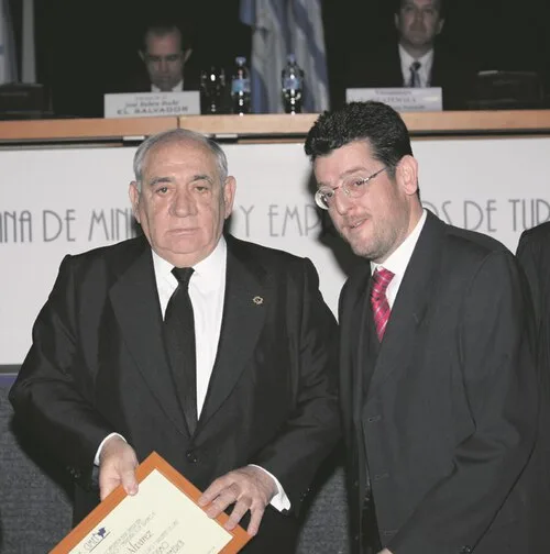 Isidoro Álvarez