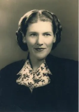 Lorna Arnold