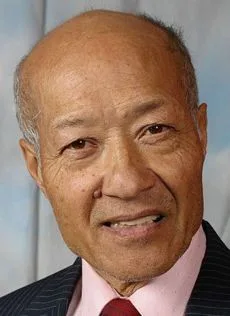 Aki Aleong