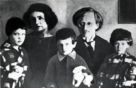 Antón Antónov-Ovséyenko