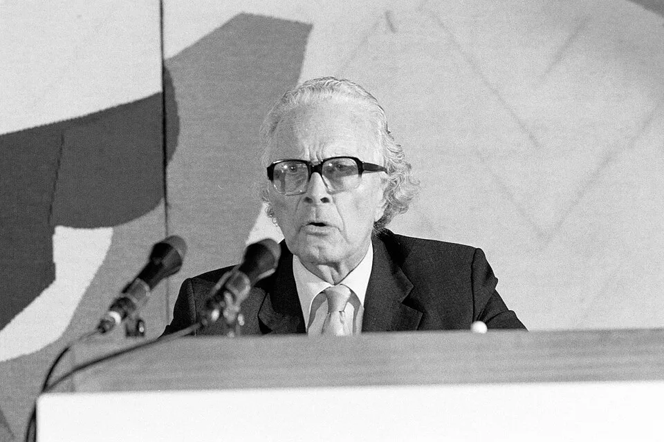 Peter Bauer