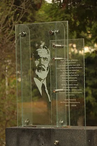 José Antonio del Busto