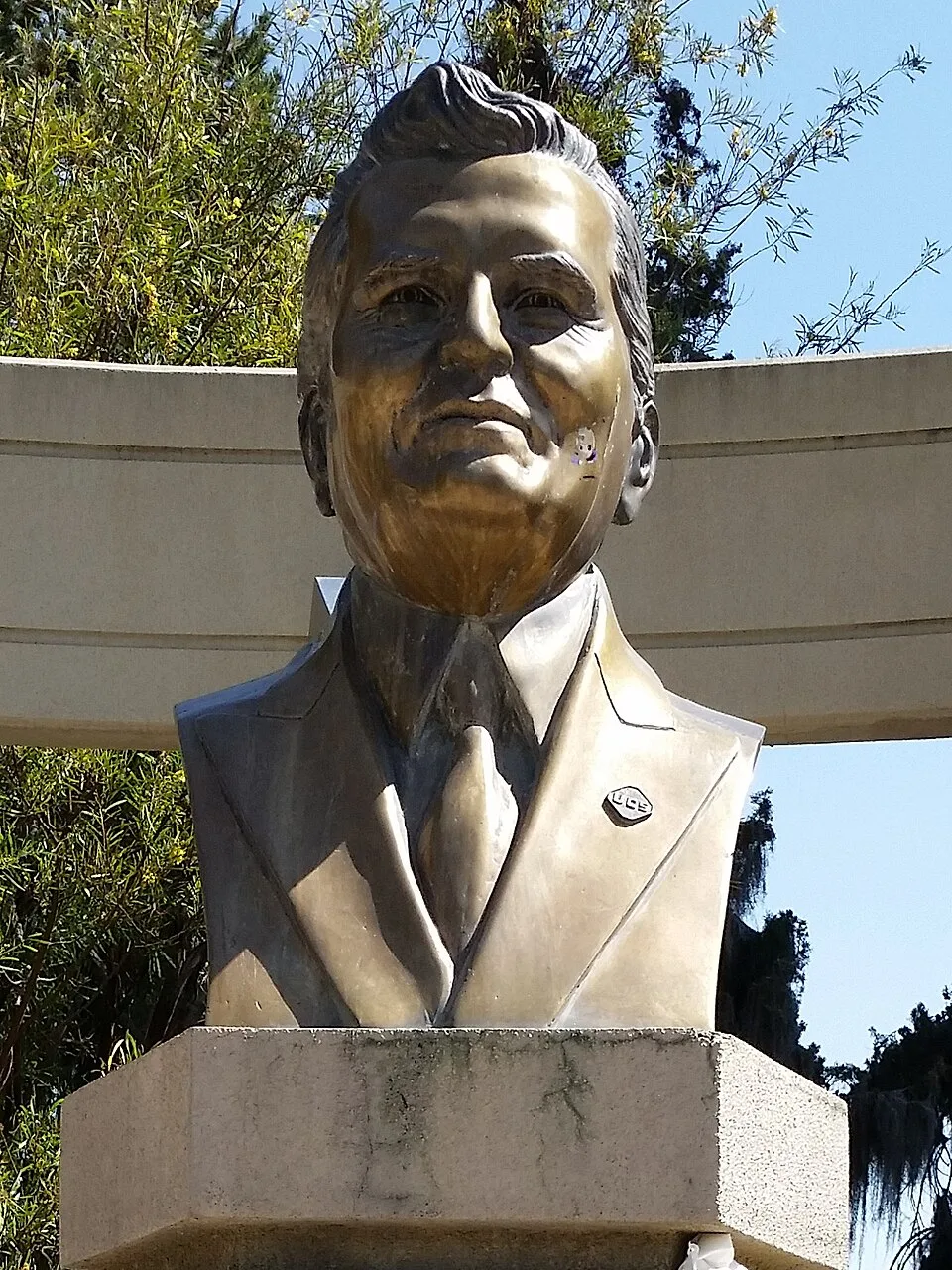 Max Fernández