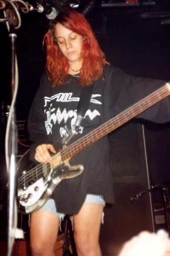 Jennifer Finch (bajista)