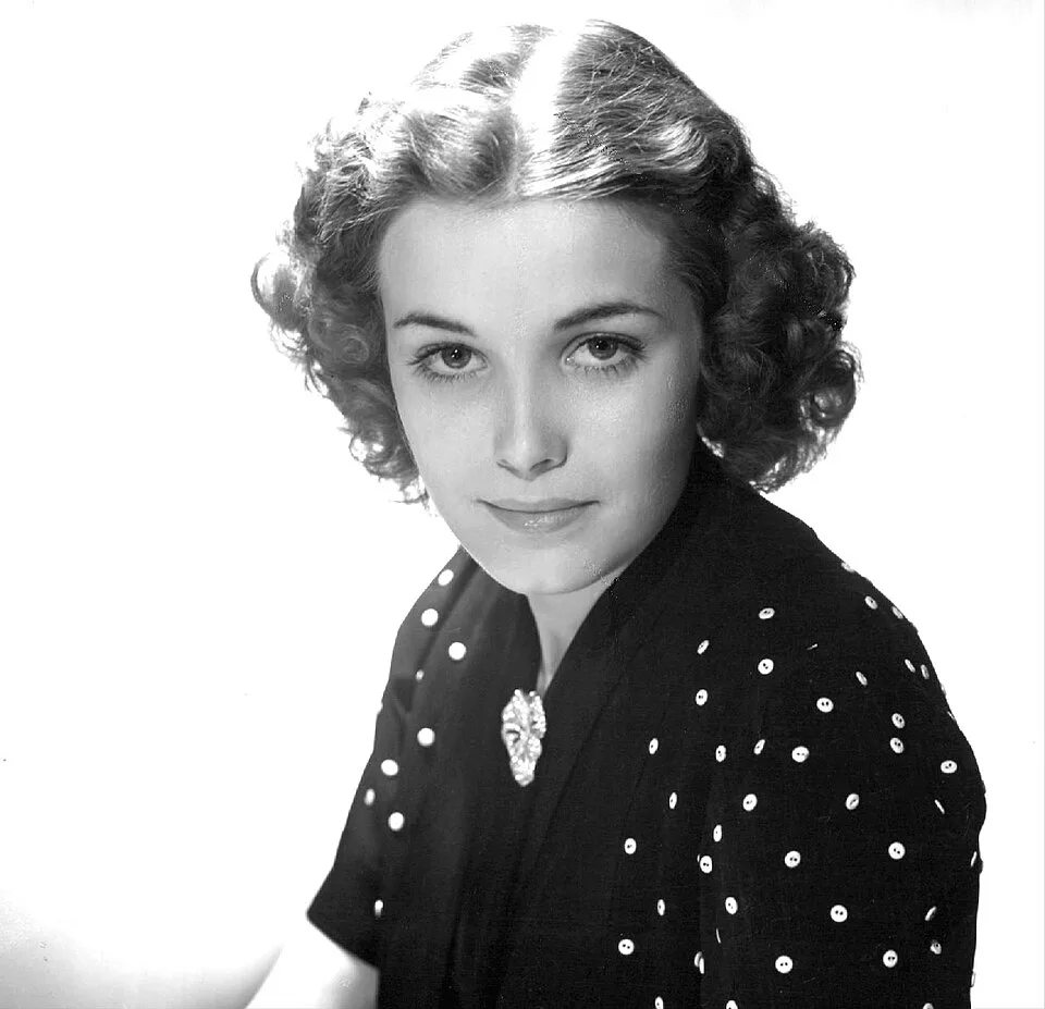 Lois Collier