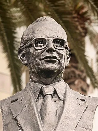 Andrés Aramburú Menchaca