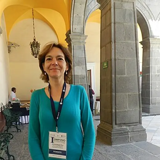Estrella Burgos Ruiz