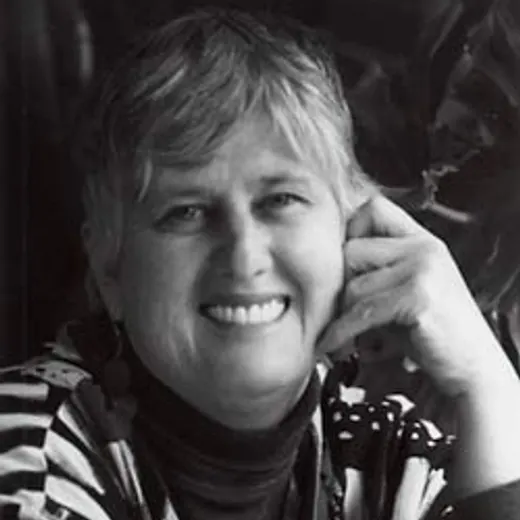 Tee Corinne